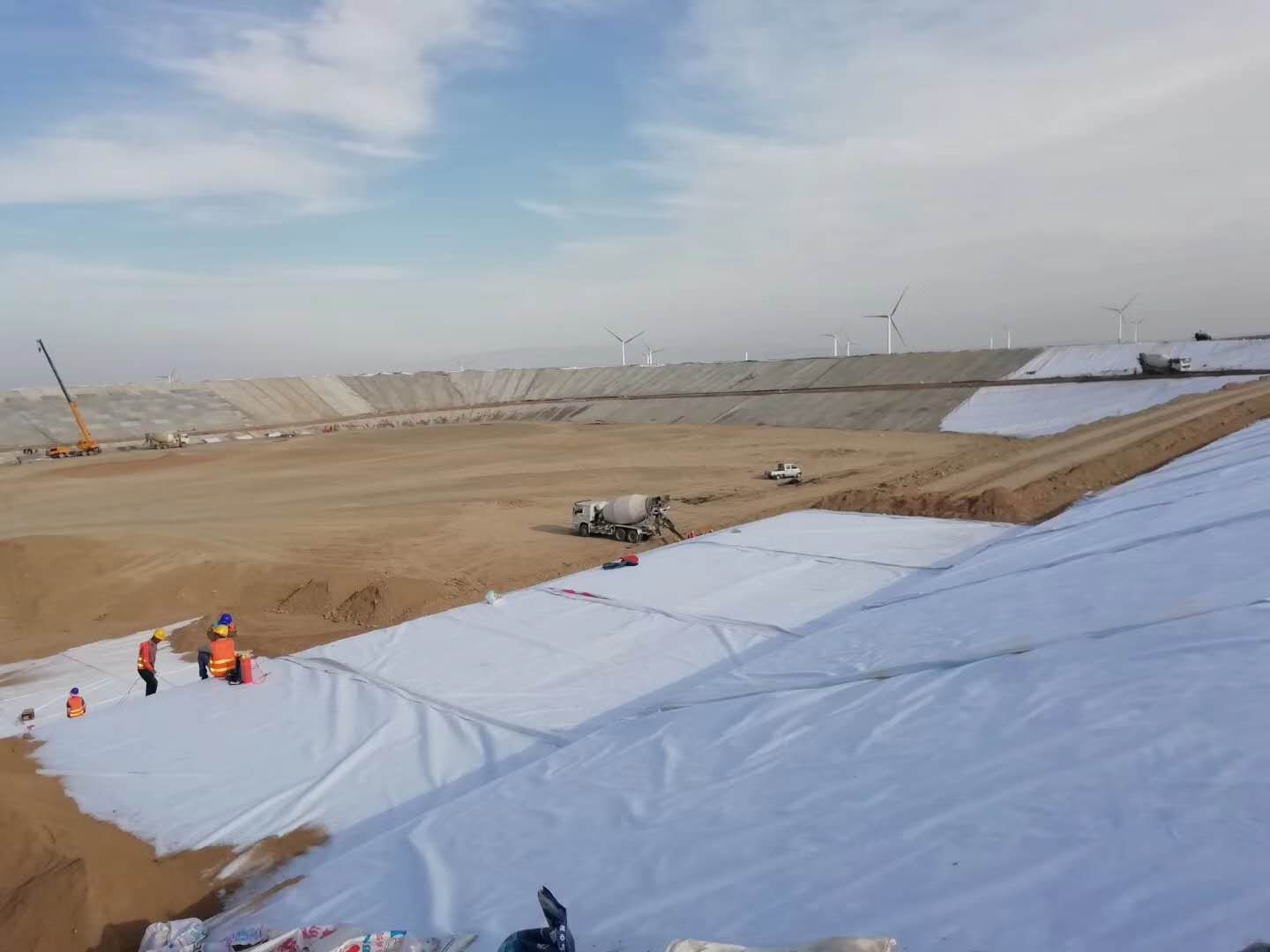 江西汛期来临采用土工布加固河道护坡