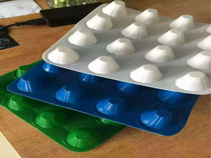 西藏排水板分为几种？用途有什么区别？