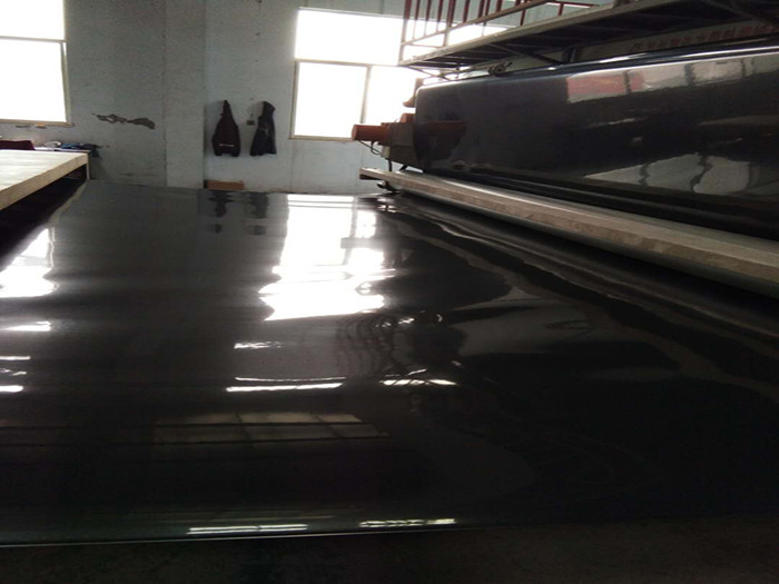 西藏全新料防渗膜每平方价格多少？