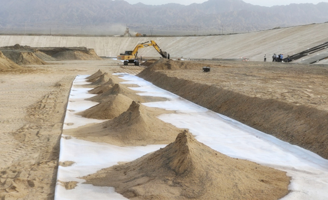 西藏蓄水池复合土工膜设计标准是什么？